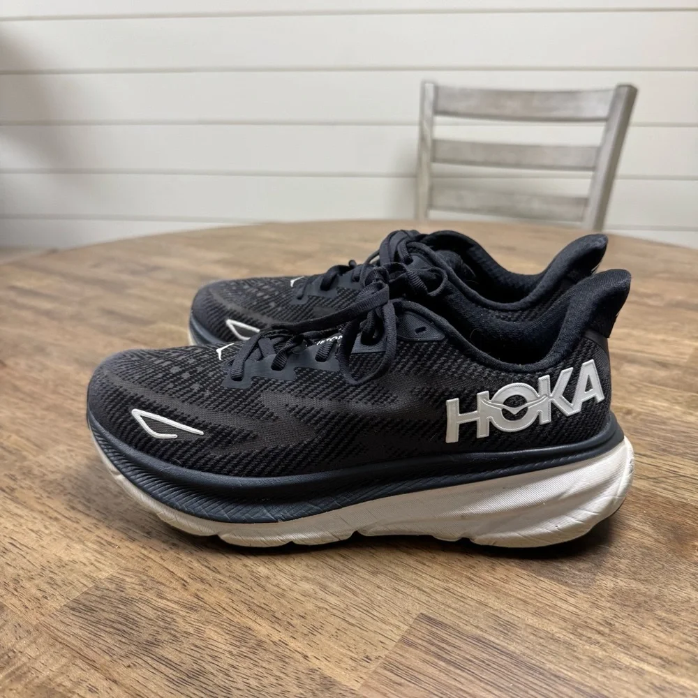 Women’s Hoka Clifton 9 running shoes. Size Women’s US 8 - Picture 2 of 6